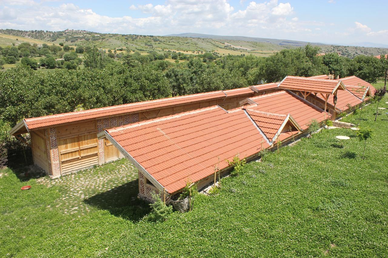 Yasayan Koy Hotel Kizilcasogut Exterior foto